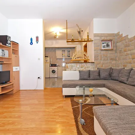 Andrej 1226 Gasthof Pula